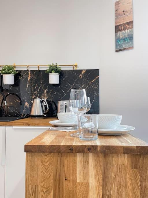 New One Bedroom With Balcony Apartment